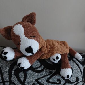 Folti-amigurumi pizsamatartós kutyus