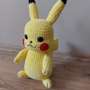 Piku-amigurumi figura